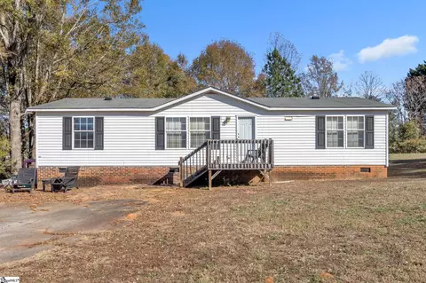 102 Robie Ann Ct, Pelzer, SC 29669