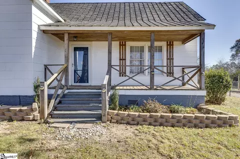 609 Front St, Chesnee, SC 29323