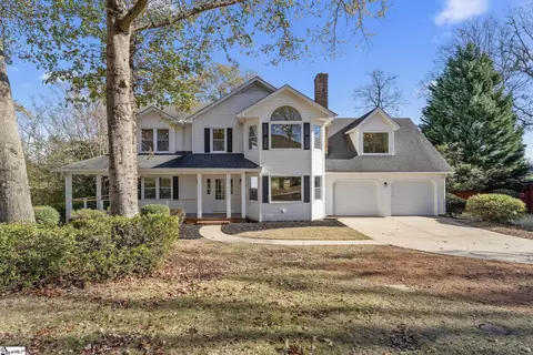 327 Chenoweth Dr, Simpsonville, SC 29681