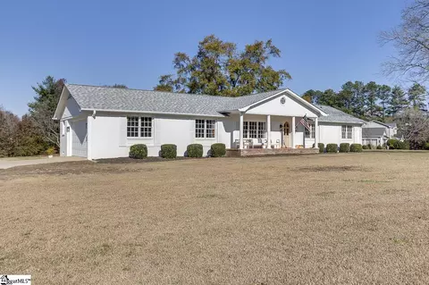 Exterior - 205 Hammett Rd, Greer, SC 29650 photo 1 of 4