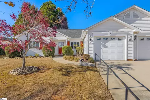 9 Sunbriar Dr, Greenville, SC 29615