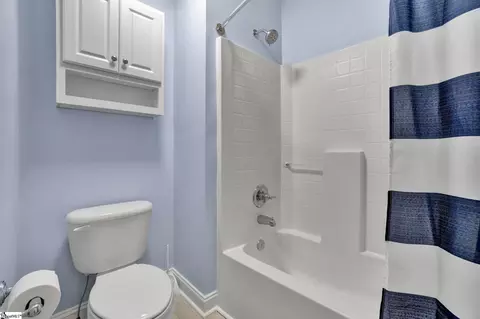 Bath - 4 Barnstable Ct, Greer, SC 29650 photo 5 of 5