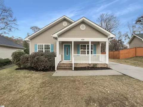 628 Ruddy Creek Cir, Greer, SC 29651
