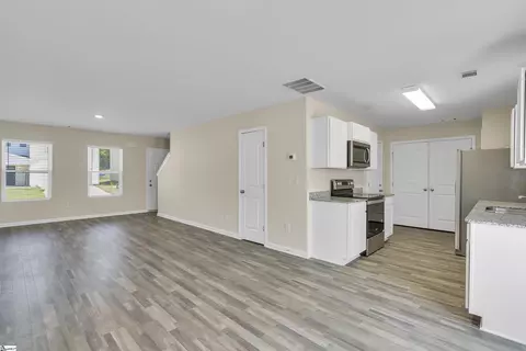 561 Wagon Trl, Duncan, SC 29334 photo 9