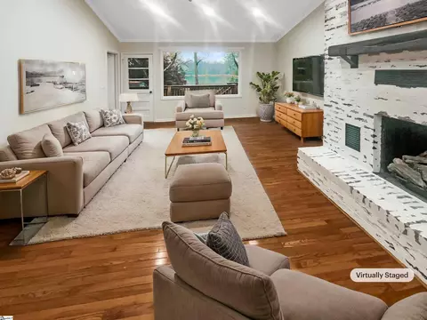 204 Robinall Dr, Easley, SC 29642 photo 2