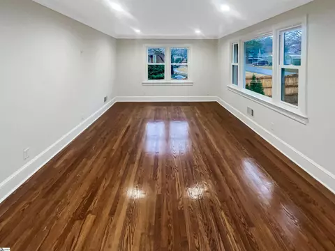 204 Robinall Dr, Easley, SC 29642 photo 9