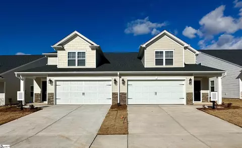 531 Winding Meadow Ln, Greenville, SC 29607