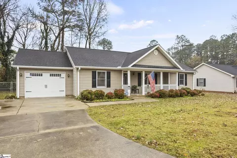 705 W Fredericks St, Anderson, SC 29625