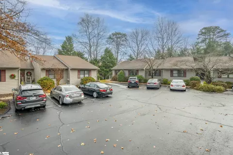 77 Chestnut St # 306, Tryon, NC 28782 photo 2