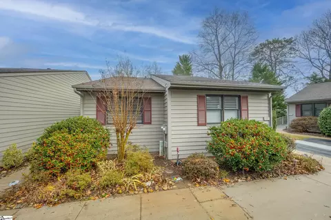 77 Chestnut St # 306, Tryon, NC 28782 photo 3