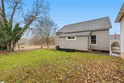 207 S 9th St, Easley, SC 29640 photo 7