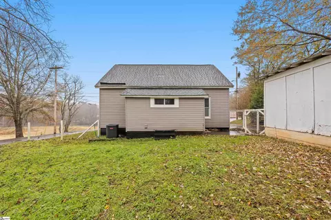 207 S 9th St, Easley, SC 29640 photo 6