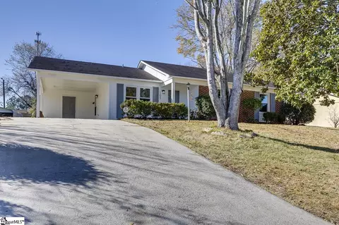 105 Canterbury St, Simpsonville, SC 29680