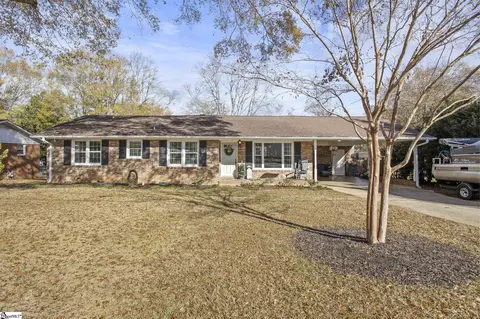 400 Portsmouth Dr, Greenville, SC 29617