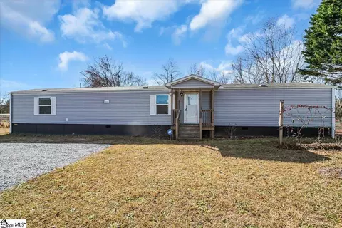 916 Glenwood St, Belton, SC 29627