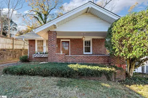 215 Elizabeth St, Greenville, SC 29609