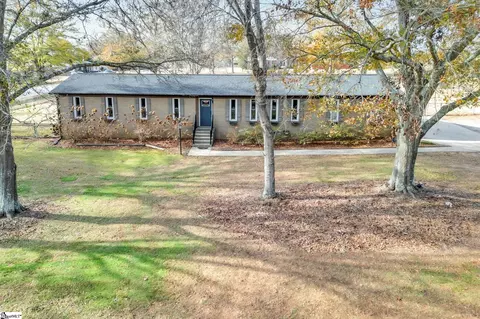 3810 Fork Shoals Rd, Simpsonville, SC 29680