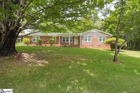 1528 Hunts Bridge Rd, Easley, SC 29640