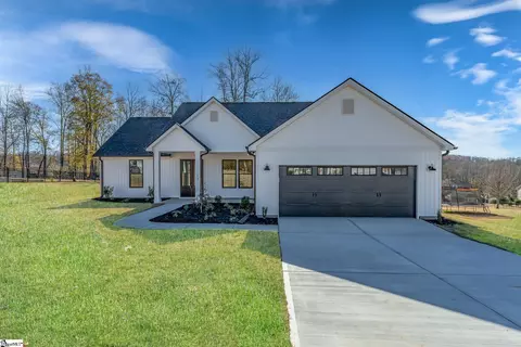 13 Nickel Springs Dr, Easley, SC 29642