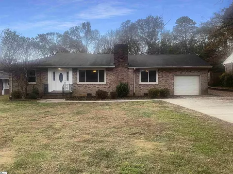 137 Batesview Dr, Greenville, SC 29607
