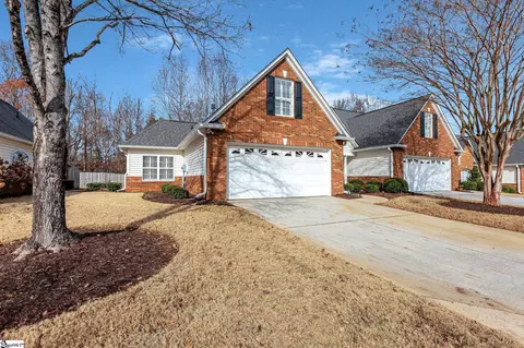 821 Woodsford Dr, Greenville, SC 29615