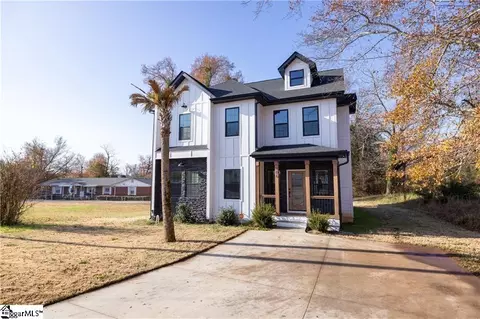 606 S Stribling St, Seneca, SC 29678
