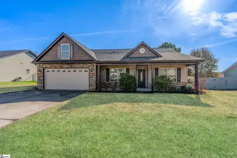 6 Robin Dr, Anderson, SC 29626