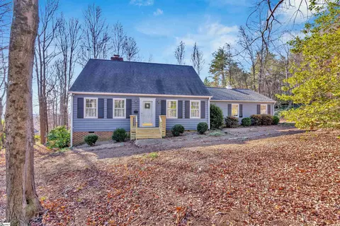 305 Fairview Dr, Greenville, SC 29609