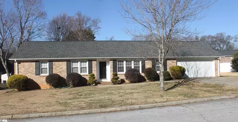 7 Blackenridge Dr, Taylors, SC 29687