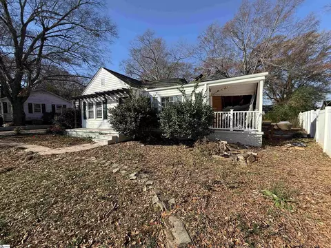 4 Wembley Rd, Greenville, SC 29607