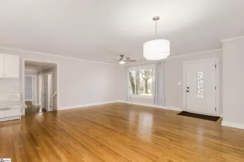 Living - 204 Whitten St, Easley, SC 29640 photo 4 of 5