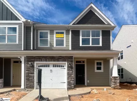 512 Pennystone Ln, Simpsonville, SC 29681