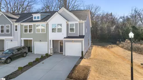 16 Mardale Ln, Greenville, SC 29609