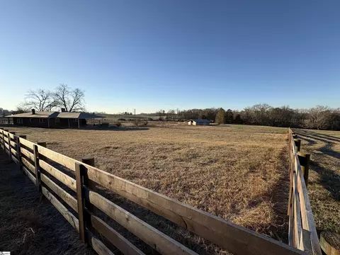 306 Timms Mill Rd, Williamston, SC 29697 photo 2