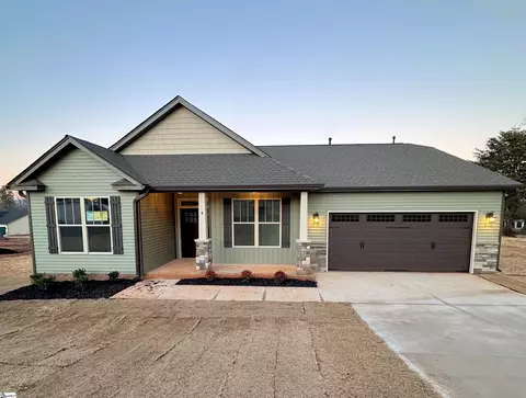 4 Quietude Way, Taylors, SC 29687