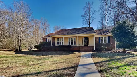 522 Cambridge Dr, Spartanburg, SC 29301