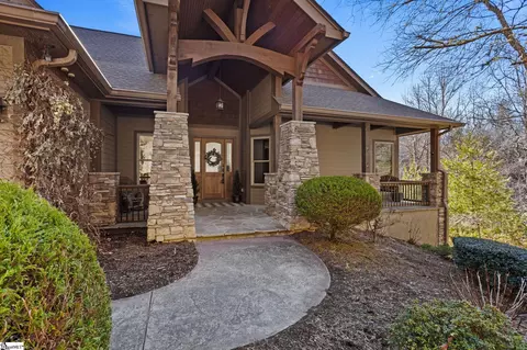 48 Blackgum Ct, Hendersonville, NC 28739