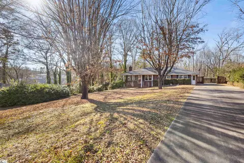 312 Parkway Dr, Easley, SC 29640