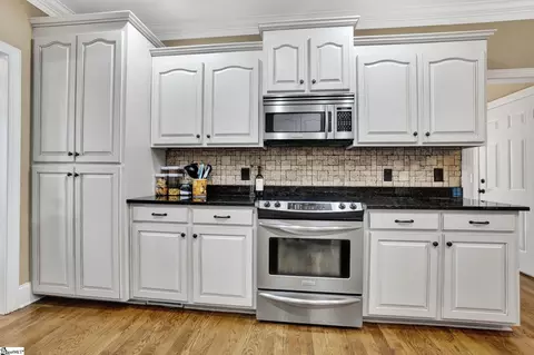 110 Elliot Ln, Easley, SC 29640 photo 8
