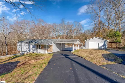 1 Pine Bluff St, Piedmont, SC 29673