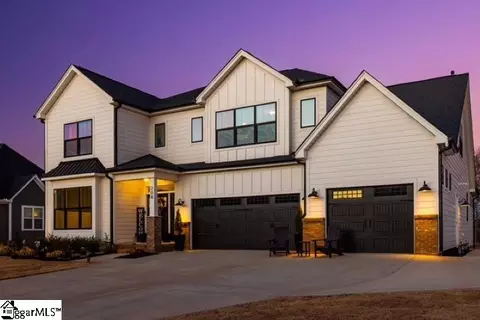208 Montview Cir, Greenville, SC 29617