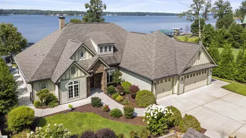 2191 Summerset Bay Dr, Cross Hill, SC 29332