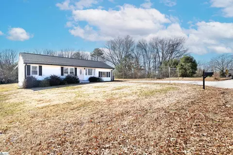 6 Butternut Dr, Greenville, SC 29605