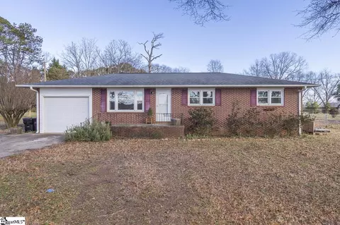 124 Selwyn Dr, Anderson, SC 29625