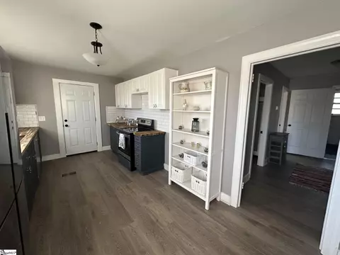 Entry Way - 12 U St, Honea Path, SC 29654 photo 1 of 3