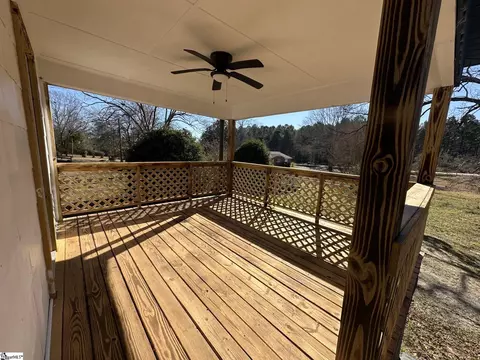 Exterior - 12 U St, Honea Path, SC 29654 photo 2 of 3
