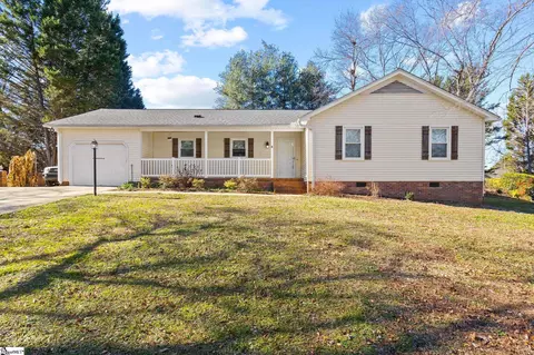 107 Quincy Dr, Greer, SC 29650