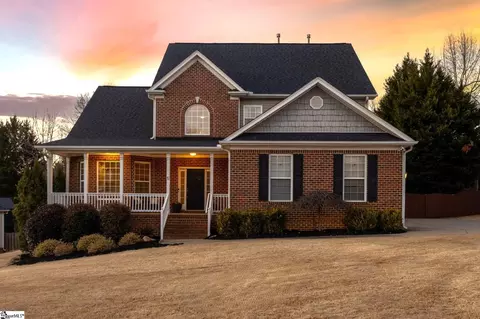 5 Couples Ct, Greenville, SC 29609