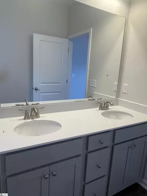 138 Brown Cir, Easley, SC 29642 photo 8
