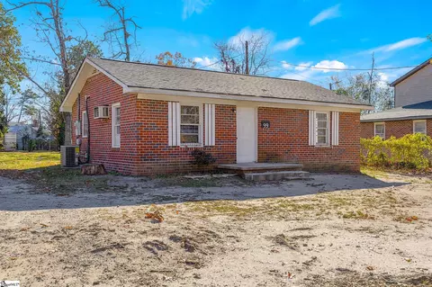 99 Mayfair Dr, Taylors, SC 29687